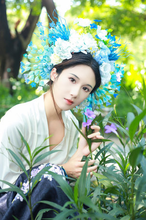 丰满女学生