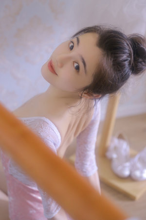 丰满少妇大力进入AV亚洲